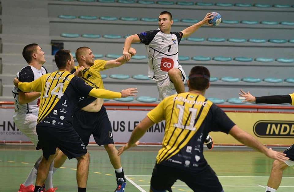 Izviđač pet od pet