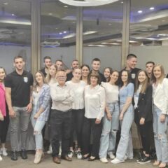 Zajednička večera rukometašica i rukometaša Izviđača u hotelu Bigeste – FOTO