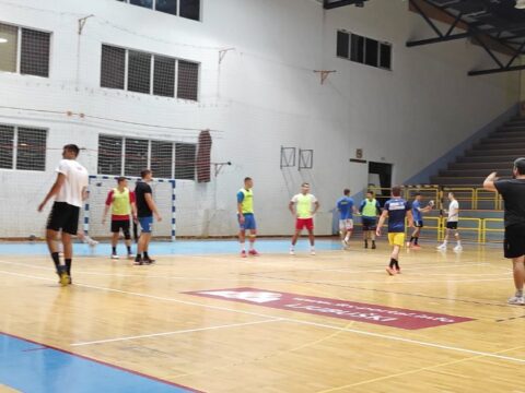 Rukometaši Izviđač Central osiguranja danas putuju za Austriju