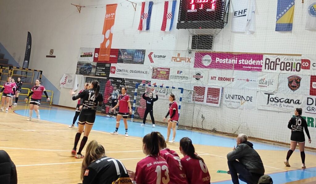 Rukometašice Izviđača deklasirale Jedinstvo