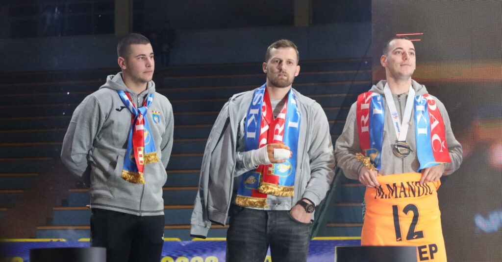 Euforičan doček srebrenih rukometaša u Ljubuškom