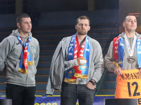 Euforičan doček srebrenih rukometaša u Ljubuškom