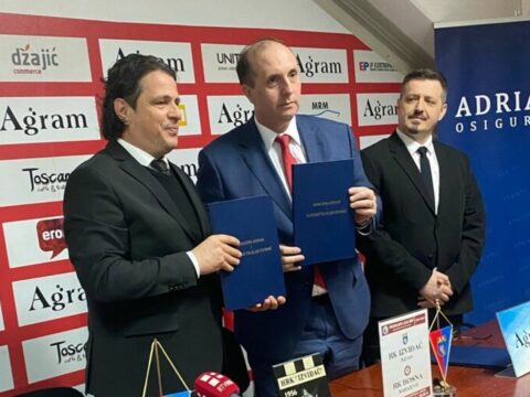 Koncern Agram uručio autobus RK Izviđač Agram